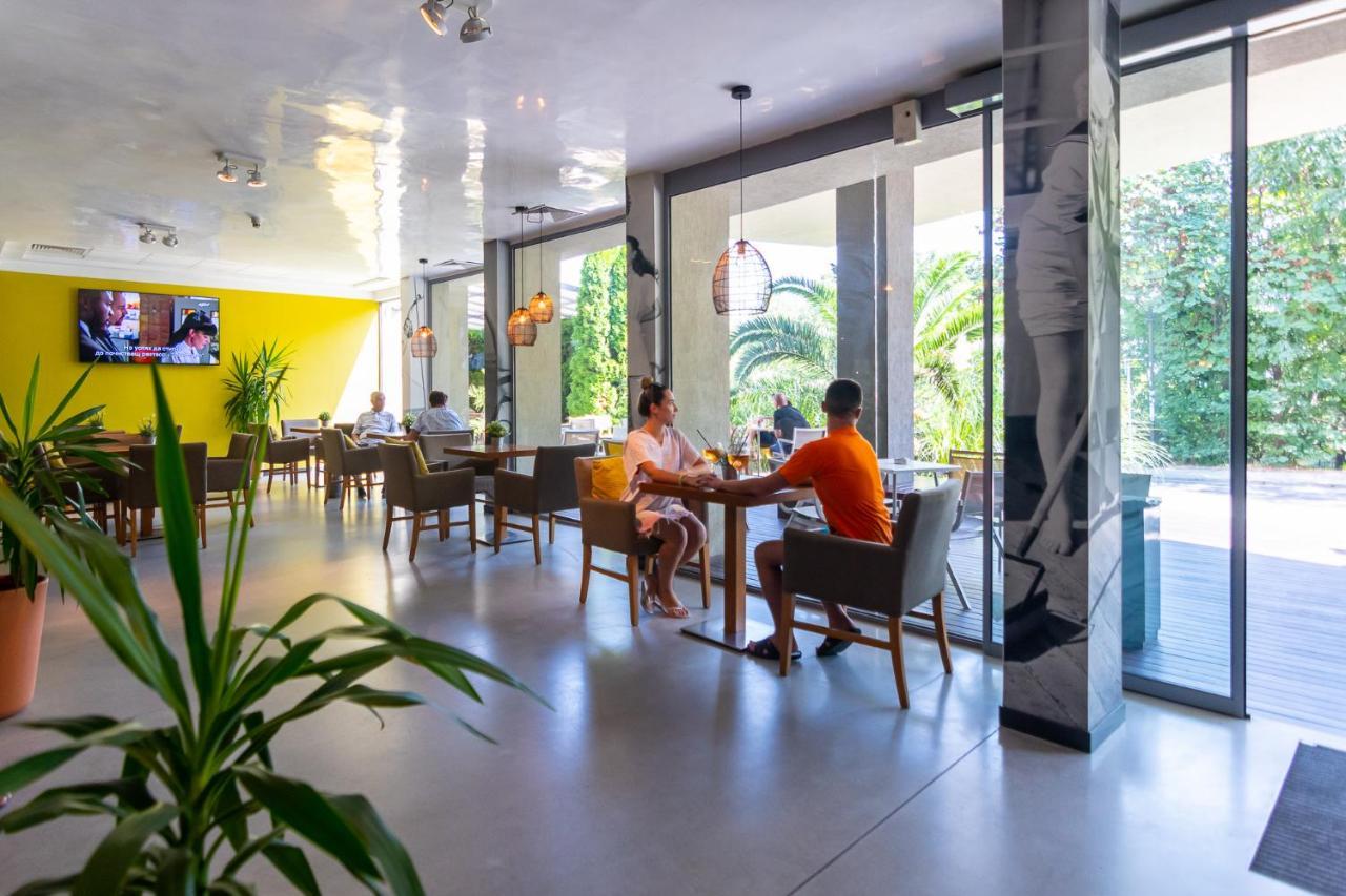 Hotel Excelsior غولدن ساندز المظهر الخارجي الصورة