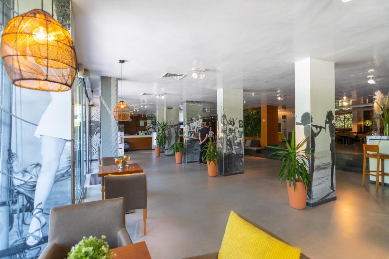 Hotel Excelsior غولدن ساندز المظهر الخارجي الصورة