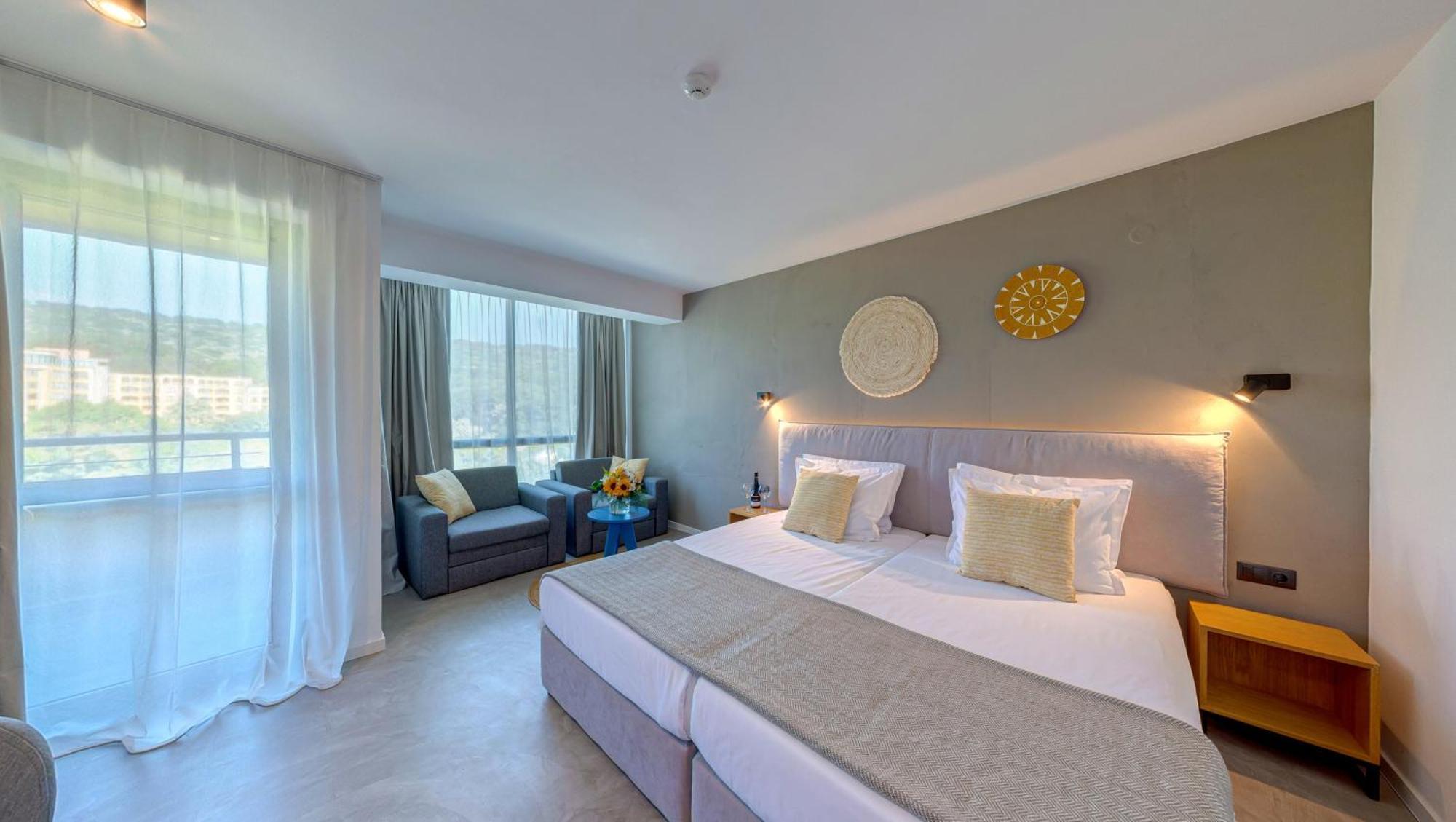 Hotel Excelsior غولدن ساندز المظهر الخارجي الصورة